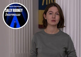 La escritora irlandesa Sally Rooney, autora de Intermezzo.