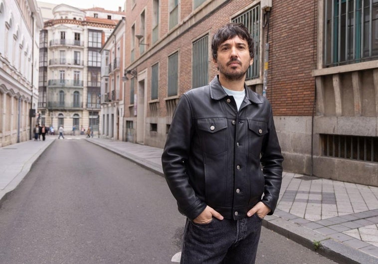 Pedro Martín-Calero, en la calle Leopoldo Cano, junto al Calderón, sede de la Seminci.