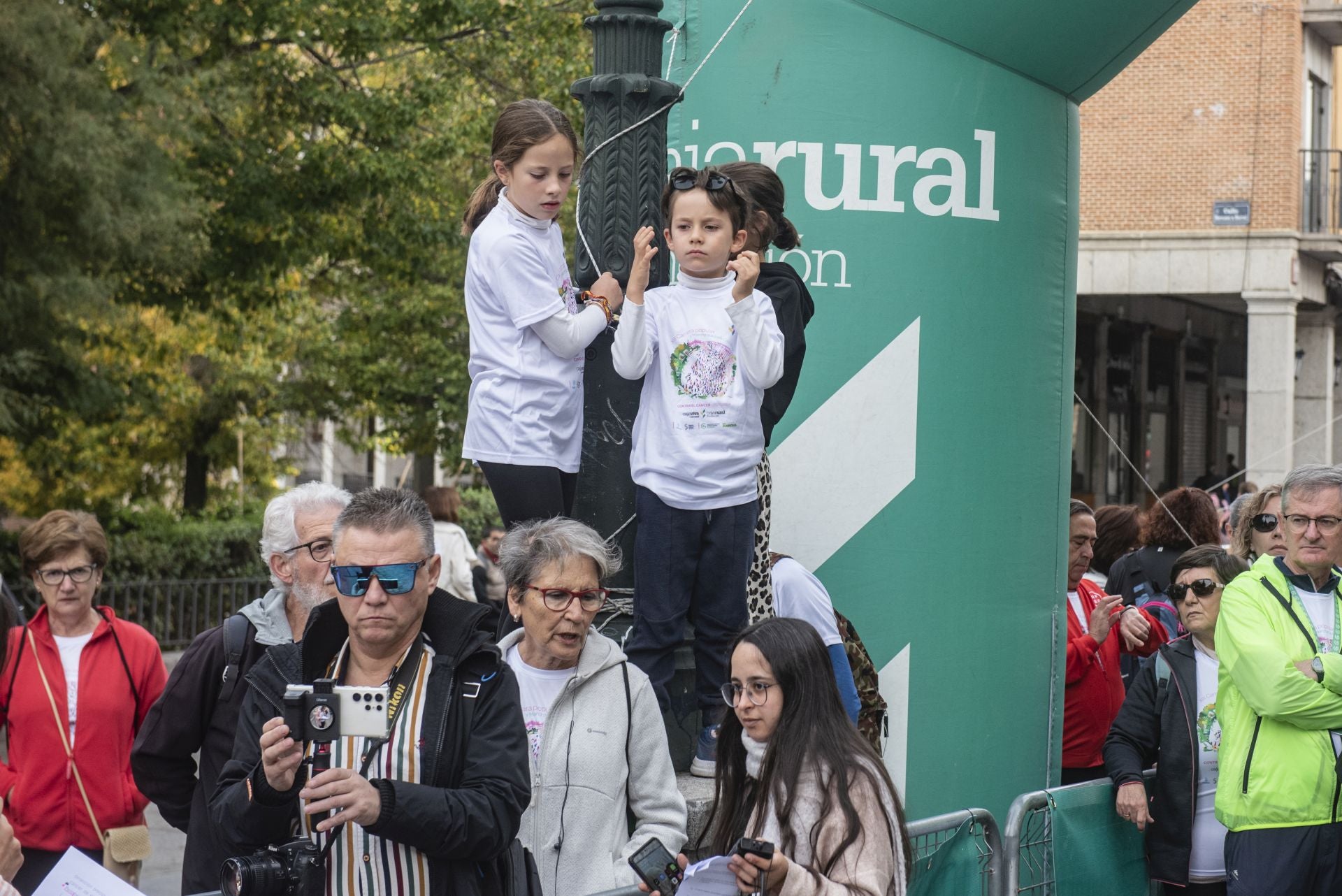 Fotografías de la marcha contra el cáncer de mama 2024