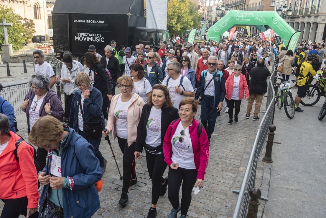 Fotografías de la marcha contra el cáncer de mama 2024 | El Norte de ...