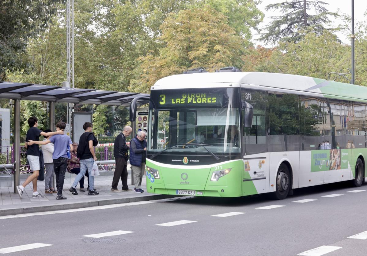 Imagen de archivo de un autobús urbano de Auvasa.