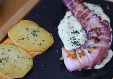 Delicioso pulpo a la plancha en «uno de los bares más cotizados» de La Rondilla