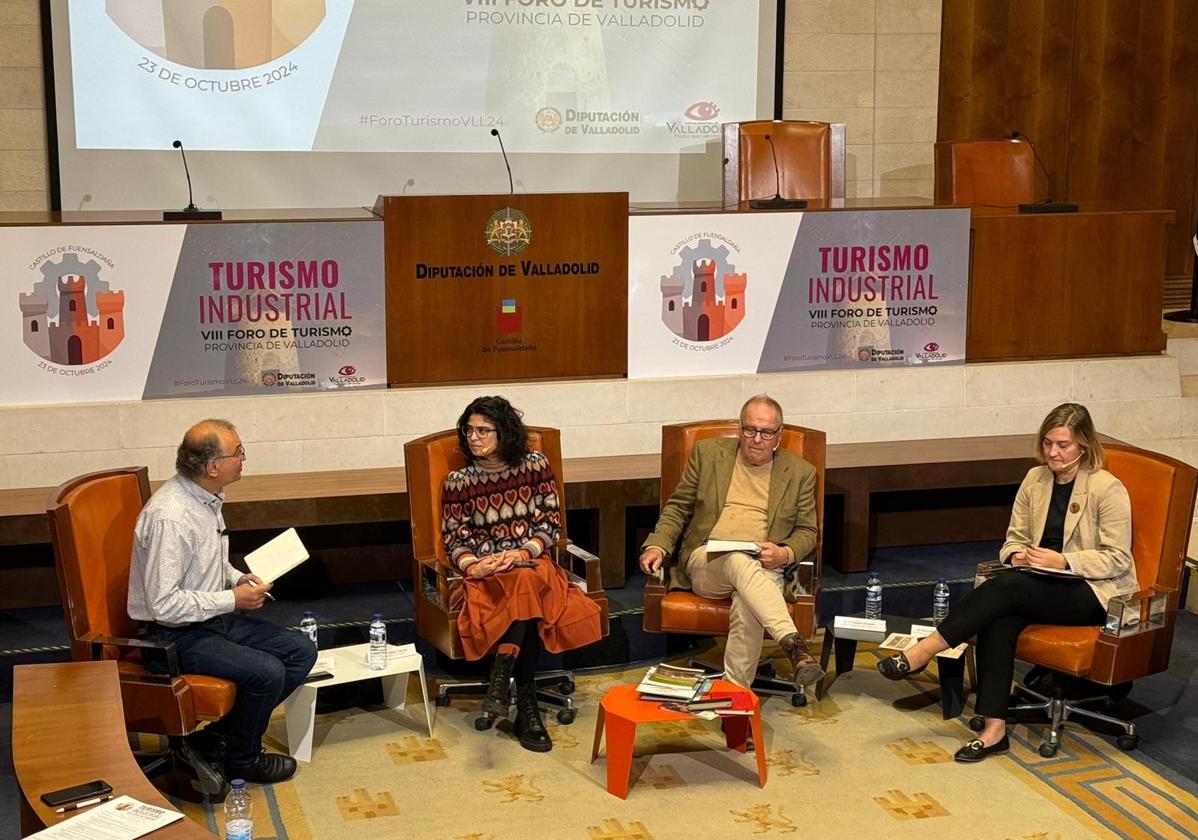 Una de las ponencias del VIII Foro de Turismo Provincia de Valladolid.