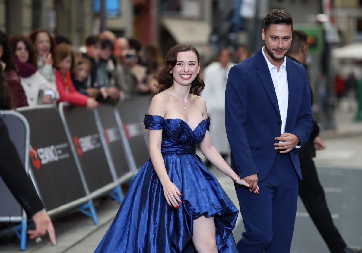 La 'influencer' María Reus Huang, con un vestido de la diseñadora Ainhoa Salcedo.