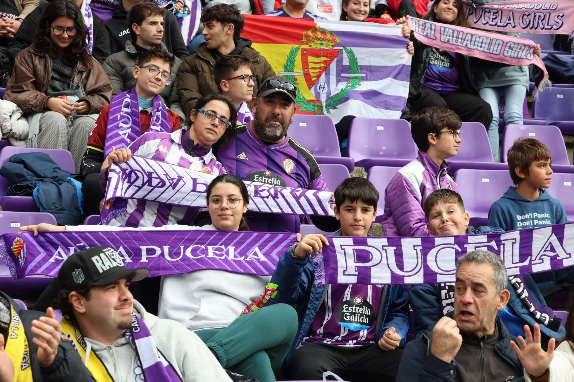 Búscate en la grada del estadio José Zorrilla (2/4)