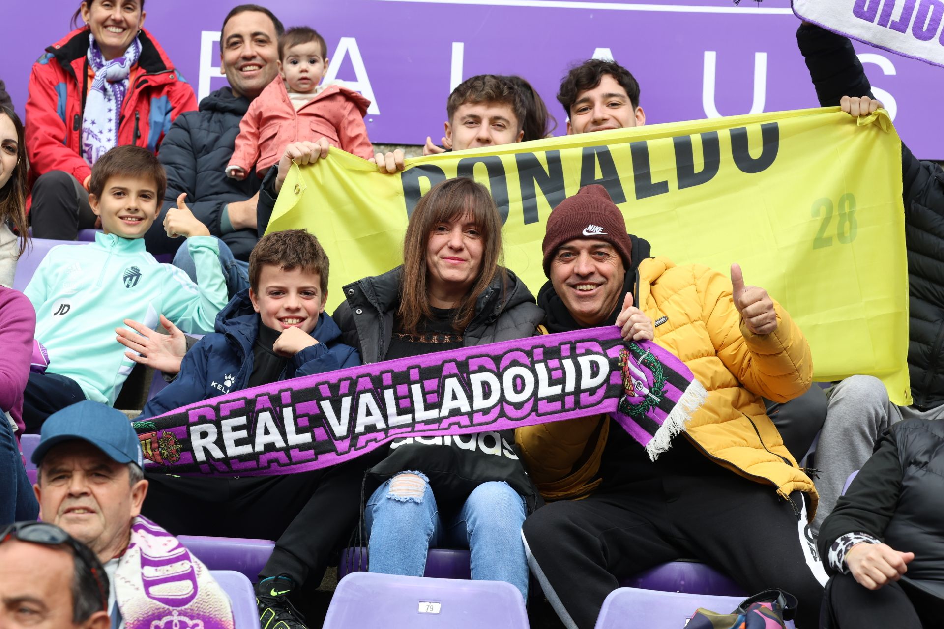 Búscate en la grada del estadio José Zorrilla (3/4)