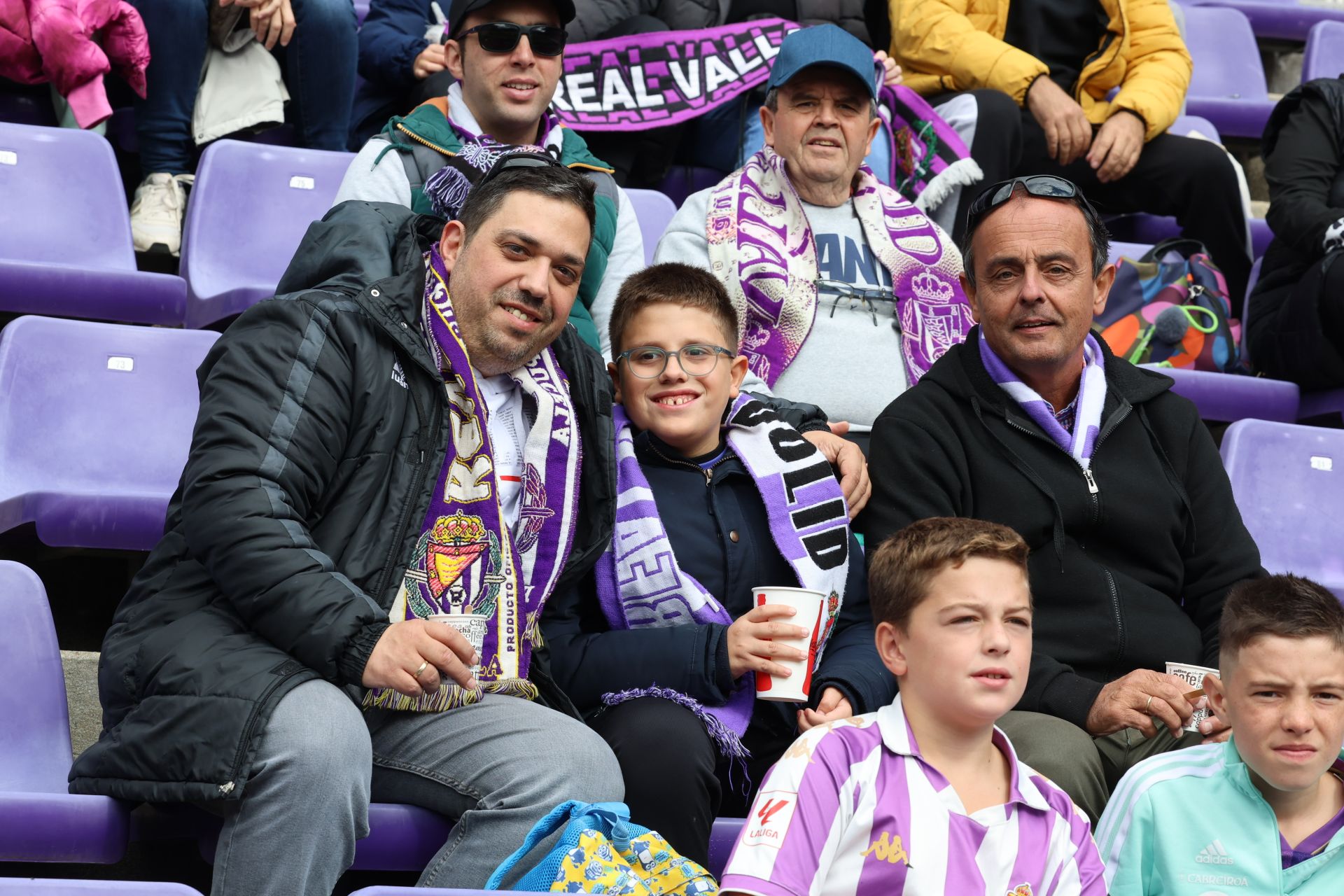 Búscate en la grada del estadio José Zorrilla (3/4)