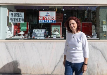 Parquesol se despide de su última joyería después de 37 años reparando relojes