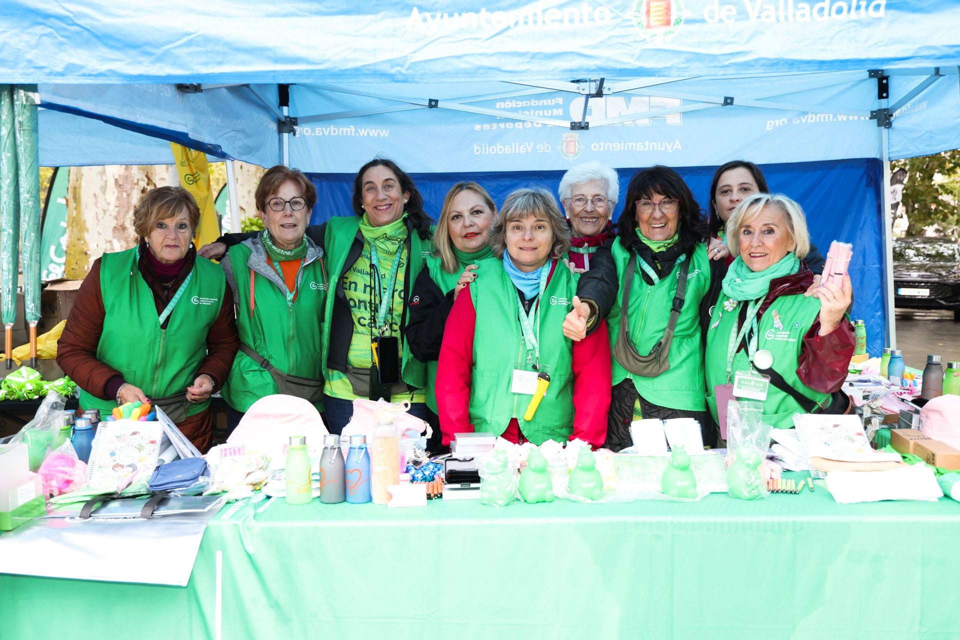 Ambiente previo a la Marcha Contra el Cáncer en Valladolid