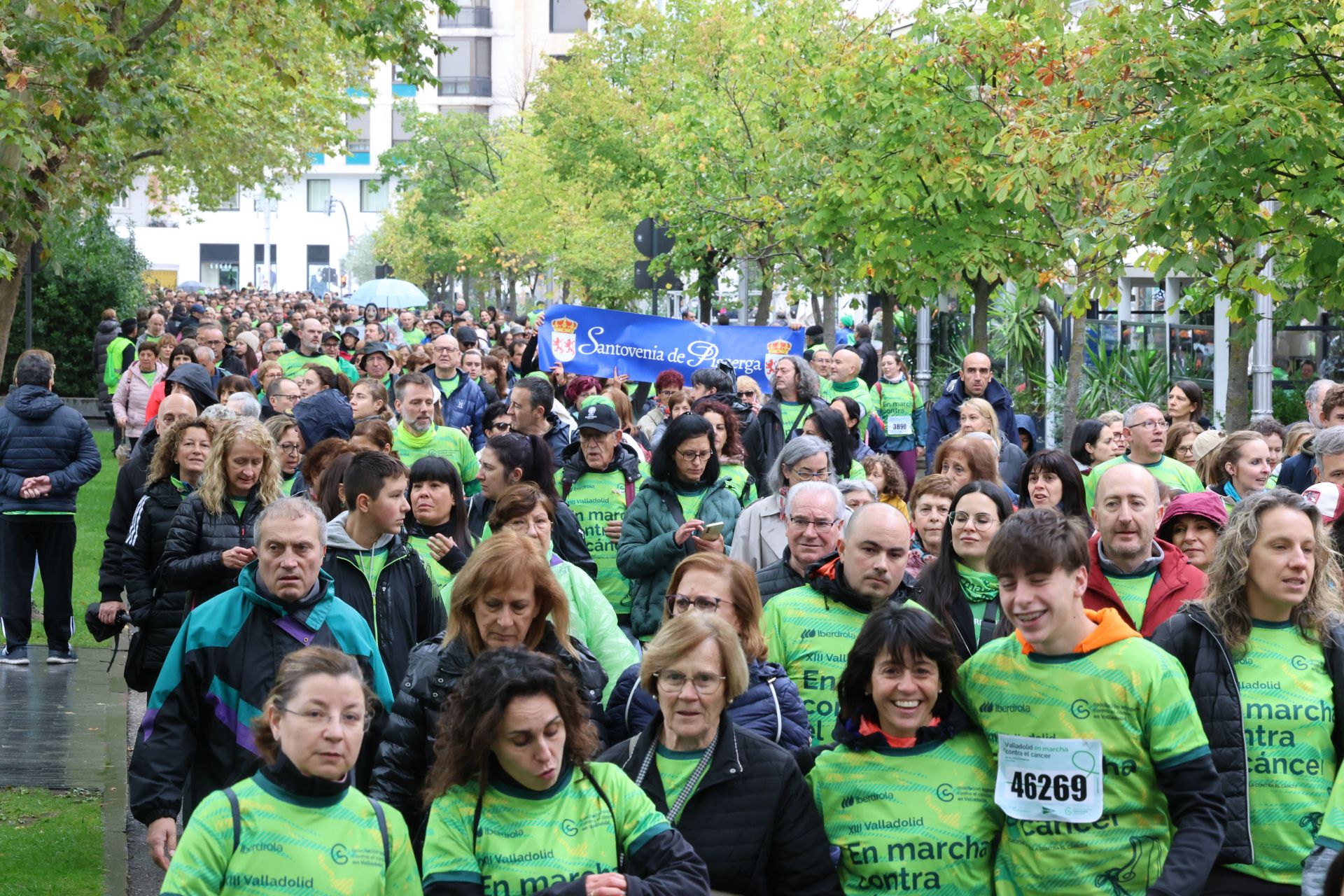 Todas las imágenes de la XIII Marcha contra el cáncer en Valladolid (1/3)