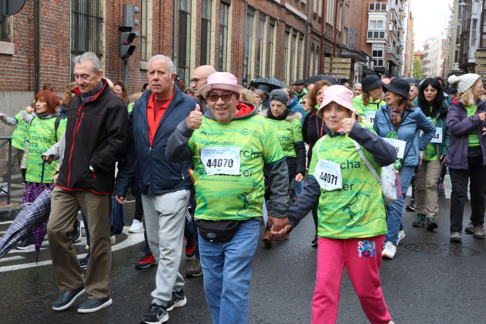 Todas las imágenes de la XIII Marcha contra el cáncer en Valladolid (1/3)