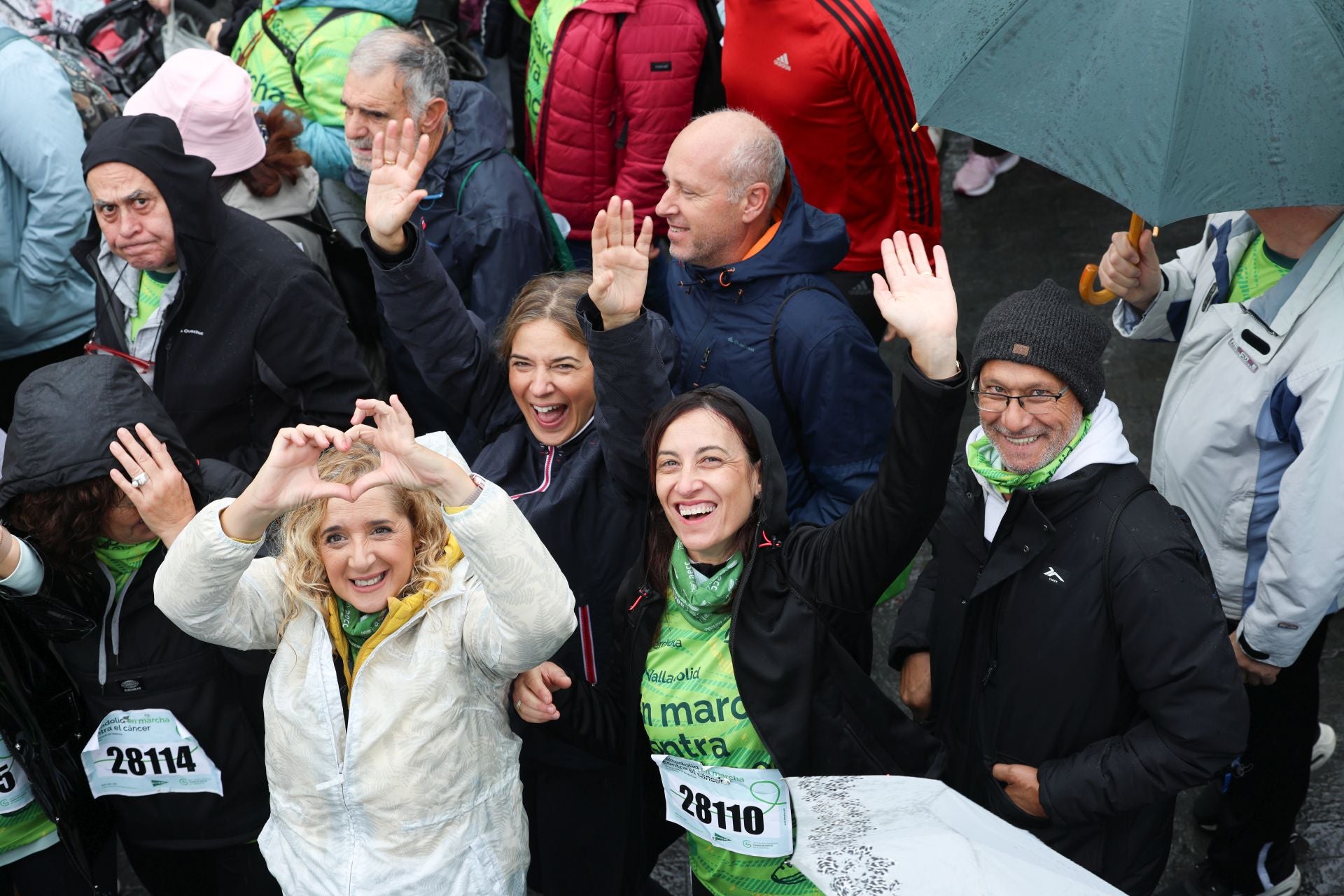 Todas las imágenes de la XIII Marcha contra el cáncer en Valladolid (3/3)