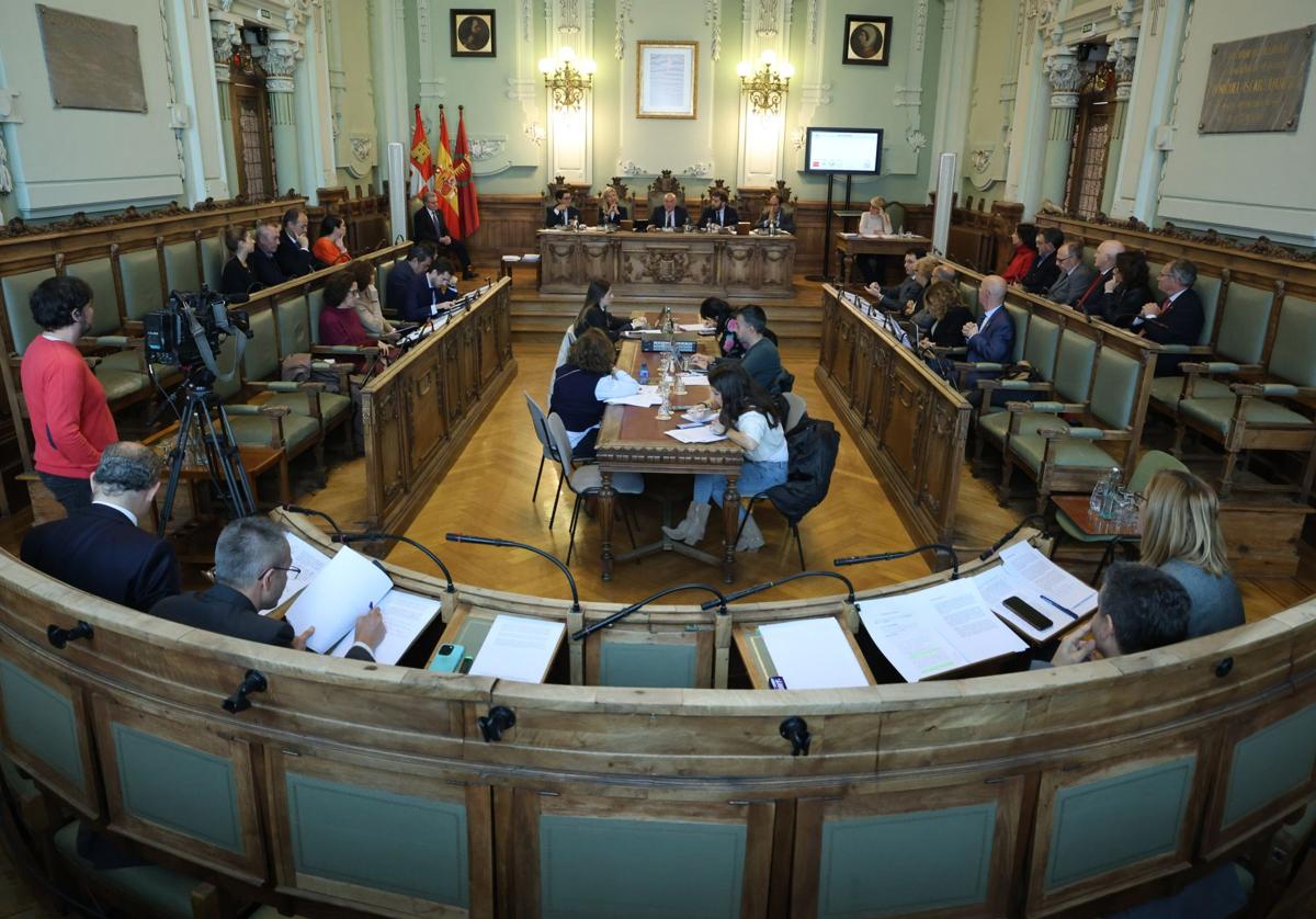 Pleno ordinario del mes de octubre del Ayuntamiento de Valladolid, celebrado este lunes.