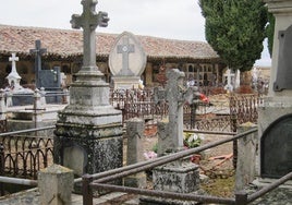 En busca de los epitafios del cementerio de Rioseco