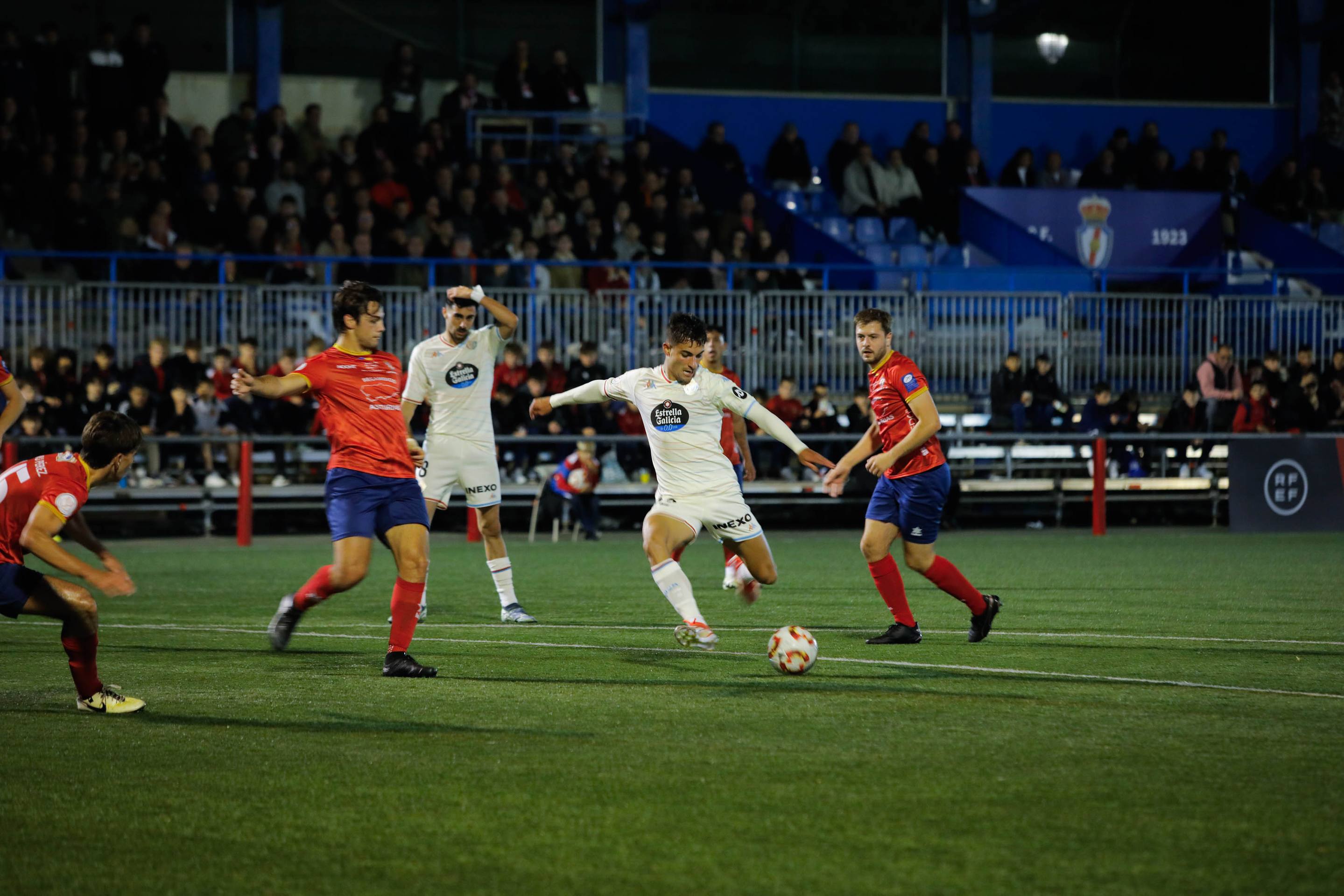 El estreno copero del Real Valladolid en Oviedo, en imágenes