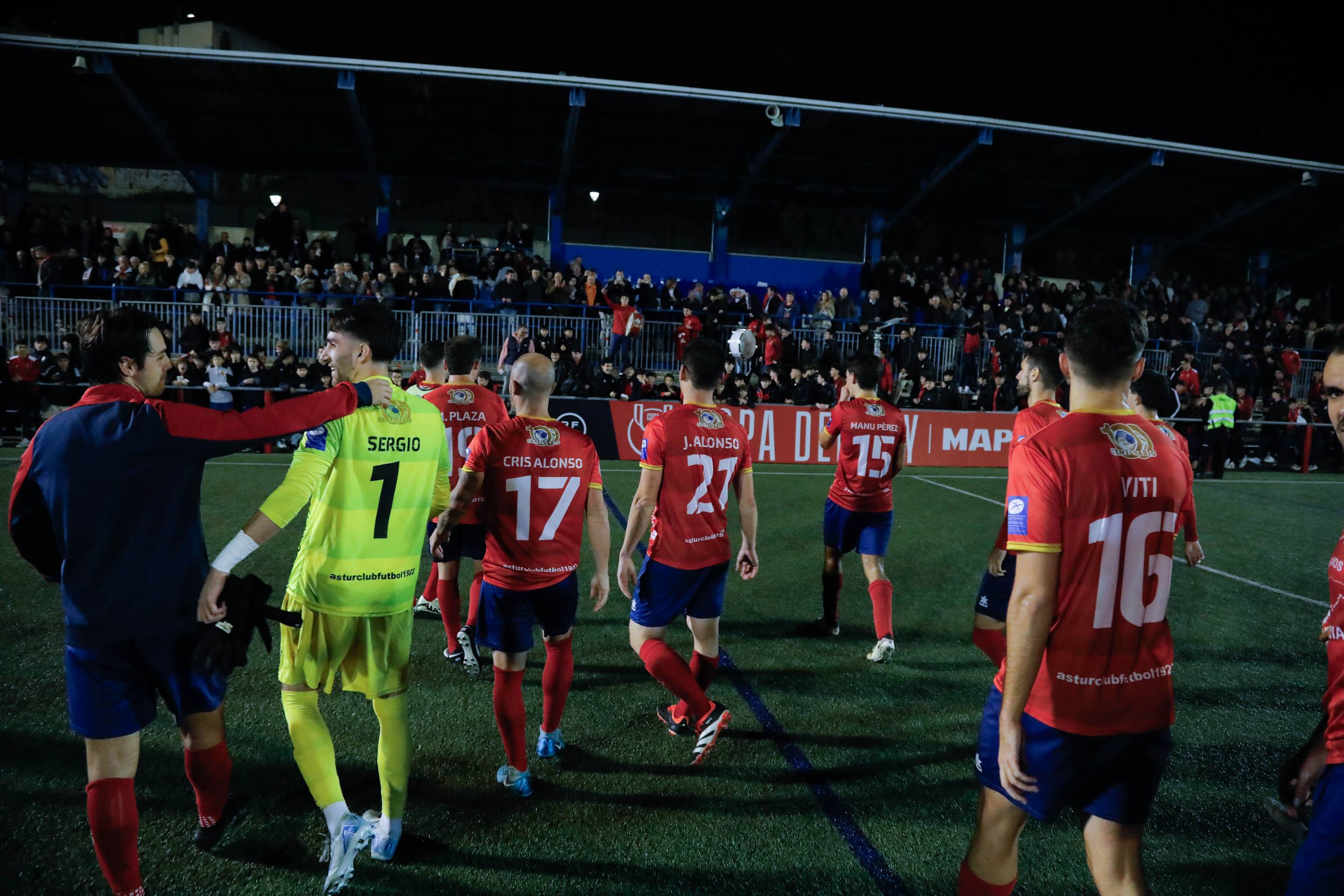 El estreno copero del Real Valladolid en Oviedo, en imágenes