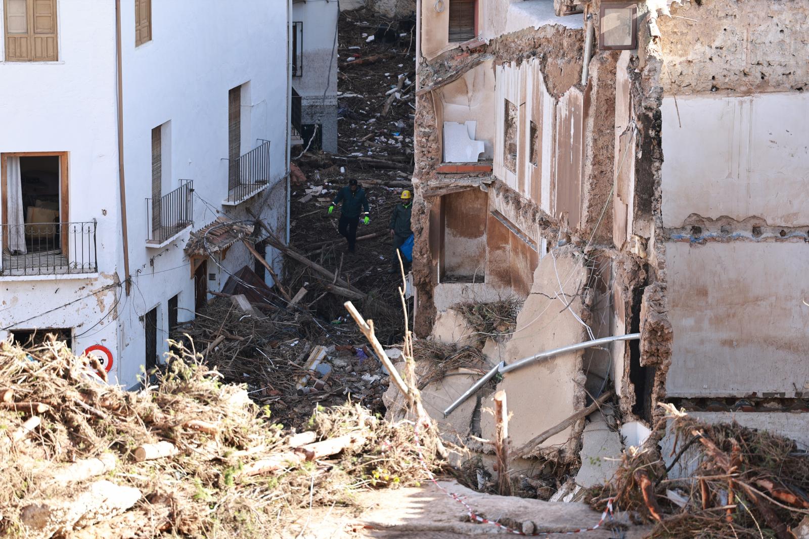 Búsqueda de desaparecidos en Letur Albacete) tras el paso de la DANA.