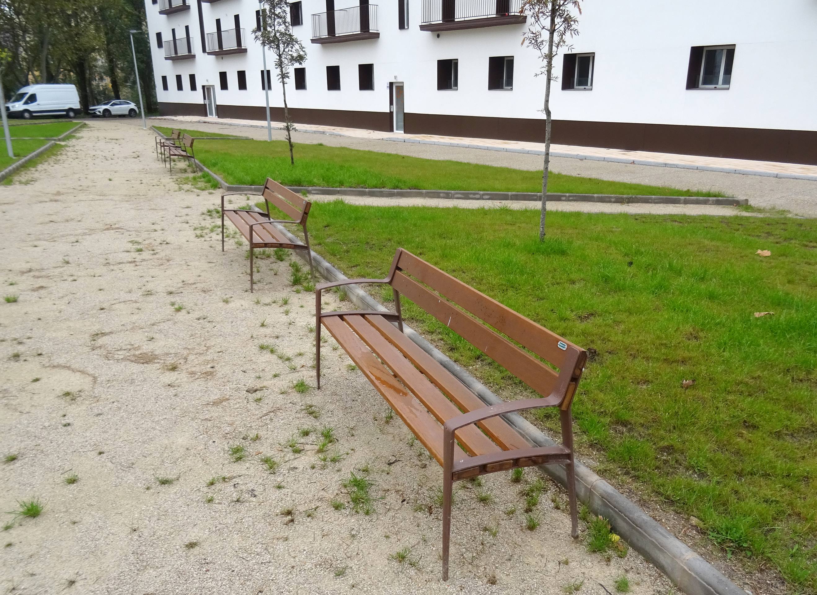 Así luce la nueva Plaza del coronel Manuel López Muñoz sin la valla del antiguo cuartel