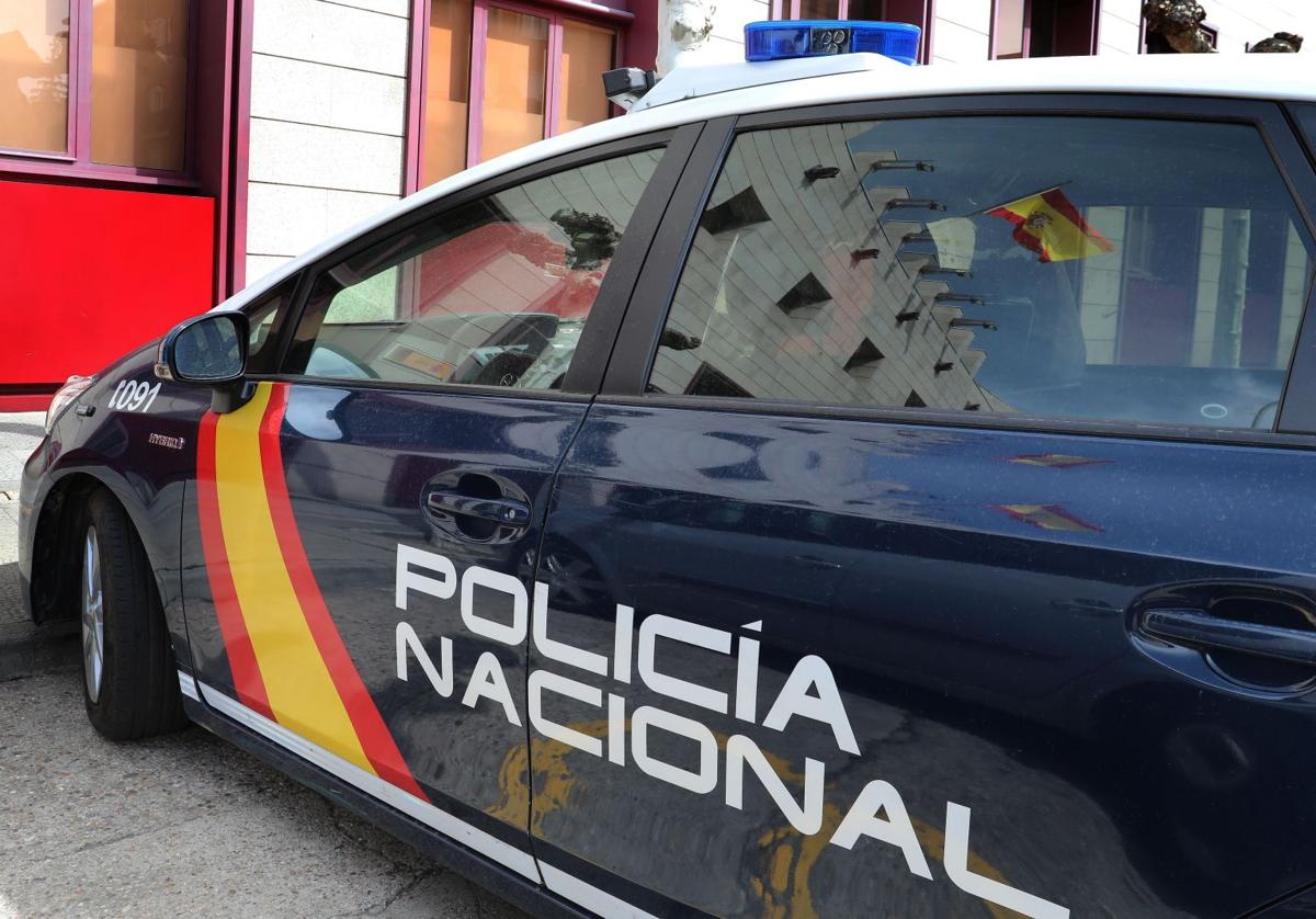 Imagen de archivo de un vehículo de la Policía Nacional de Palencia.