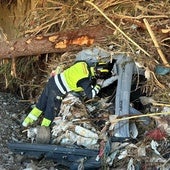 Los bomberos de Valladolid ya achican garajes y rastrean ríos en Valencia