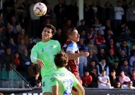 Jugadas del partido entre la Segoviana y el Barcelona Athletic