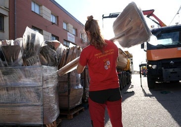 El 'arsenal' de Castilla y León para Valencia: 14.000 kits de higiene, 500 palas y 2.000 botas