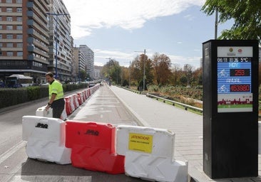 El empalme del carril bici de Moreras con la Rosaleda desvía a ciclistas y peatones