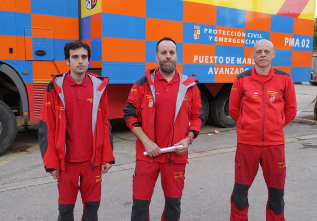 Víctor González, Álex Garrido y David Martínez, coordinadores del dispositivo de la Junta de CAstilla y León movilizado para la emergencia de Valencia.