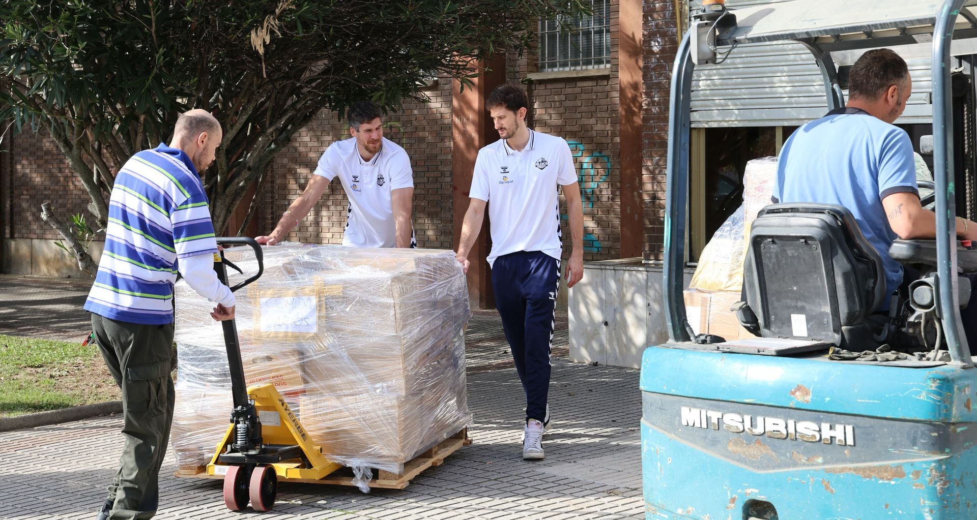 Así colabora el Palencia Baloncesto con la DANA