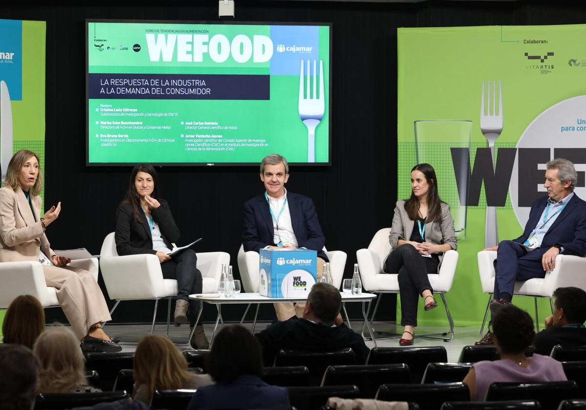 Cristina León (moderadora), Marisa Sanz Buenhombre, José Carlos Quintela, Eva Bruna García y Javier Fontecha Alonso.