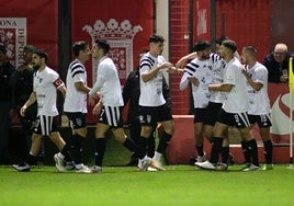 Celebración del gol de la Gimnástica Segoviana en Tarazona.