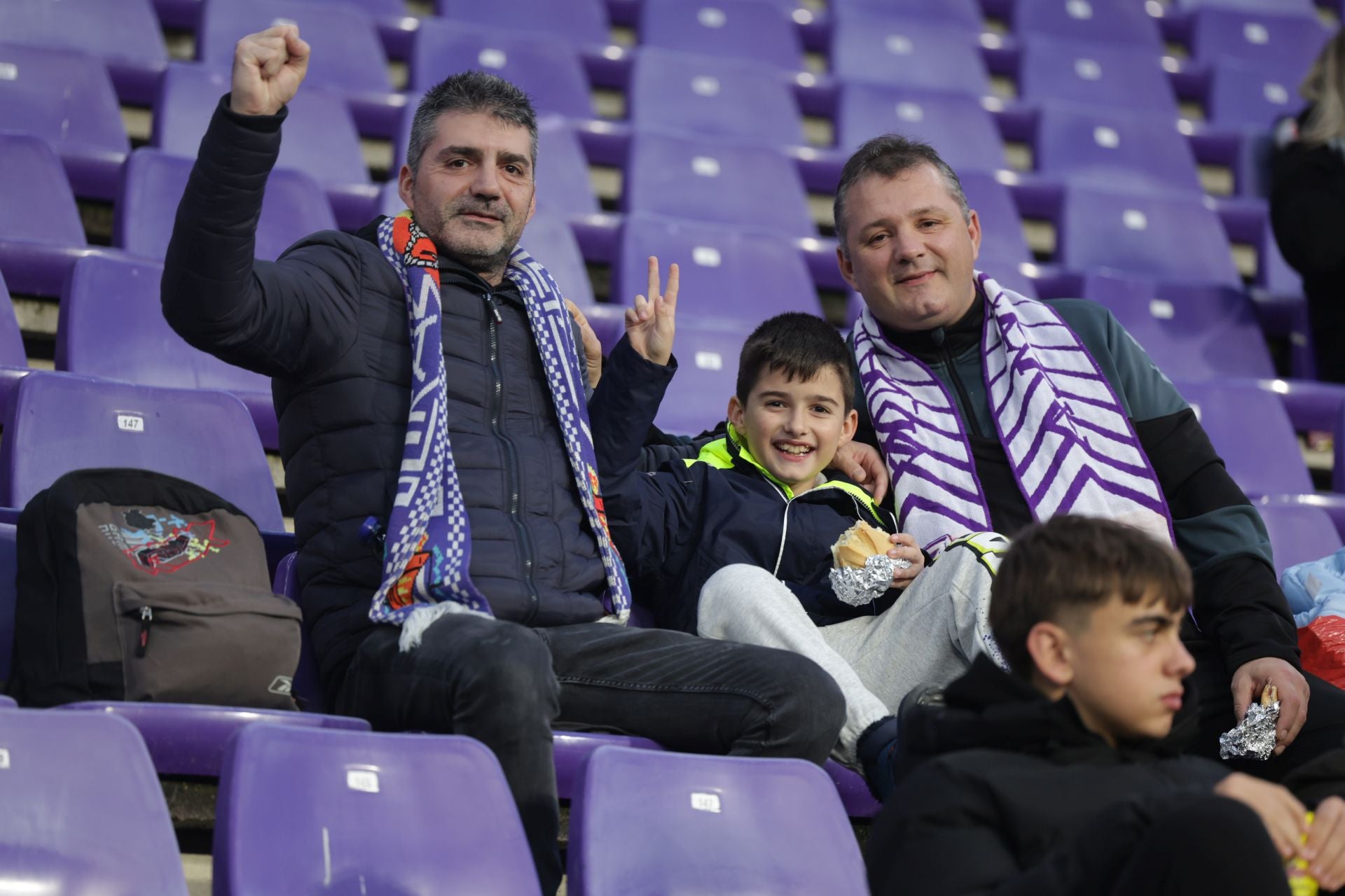 Búscate en la grada del estadio José Zorrilla (3/4)