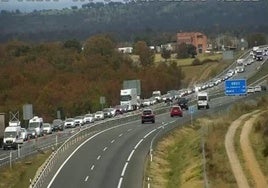 Retenciones en la autovía A-1, en la provincia de Segovia, por un accidente.