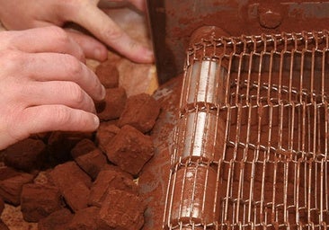 Las exmonjas de Belorado lanzan un chocolate especial 'RqueR' como símbolo de la resistencia