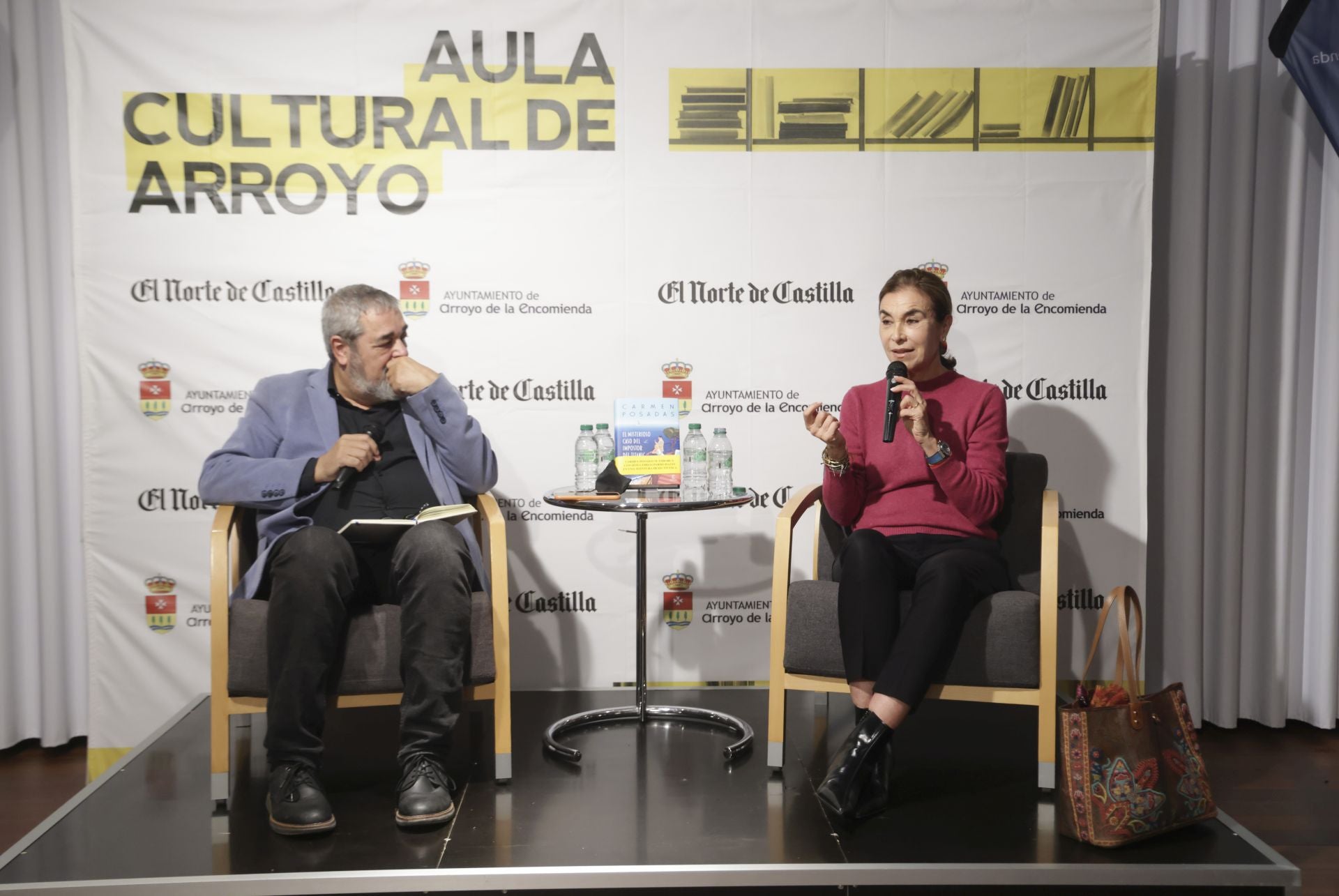 Carmen Posadas en el Aula de Cultura de Arroyo