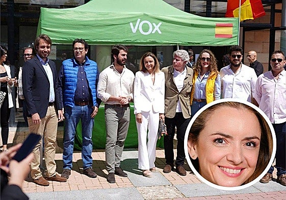 De fondo, la presentación de la candidatura de Vox en La Lastrilla, y en el círculo, María Solís, la edil que renuncia a su acta.