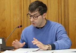 El portavoz de IU-Podemos, Rodrigo San Martín.