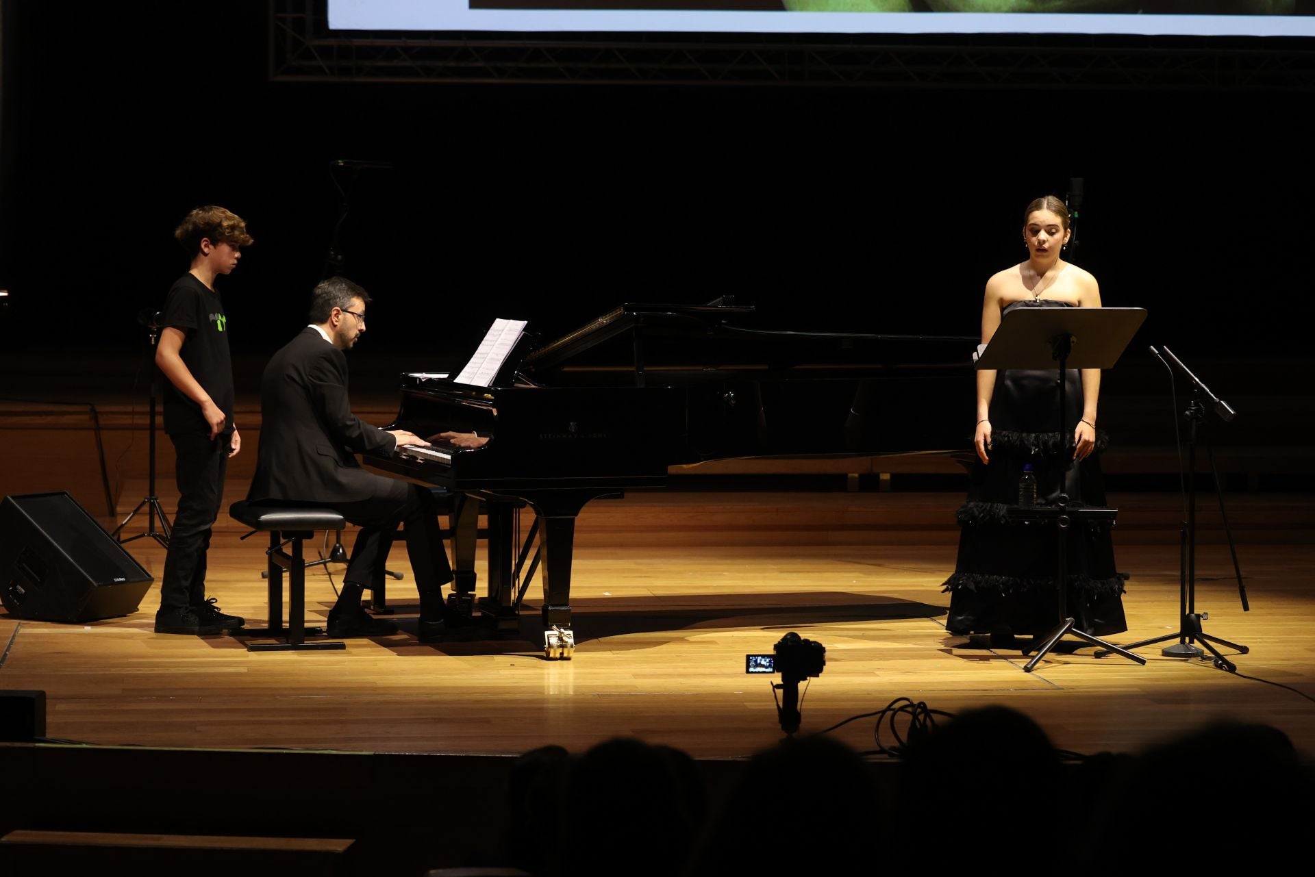 Las imágenes del concierto benéfico en el Miguel Delibes