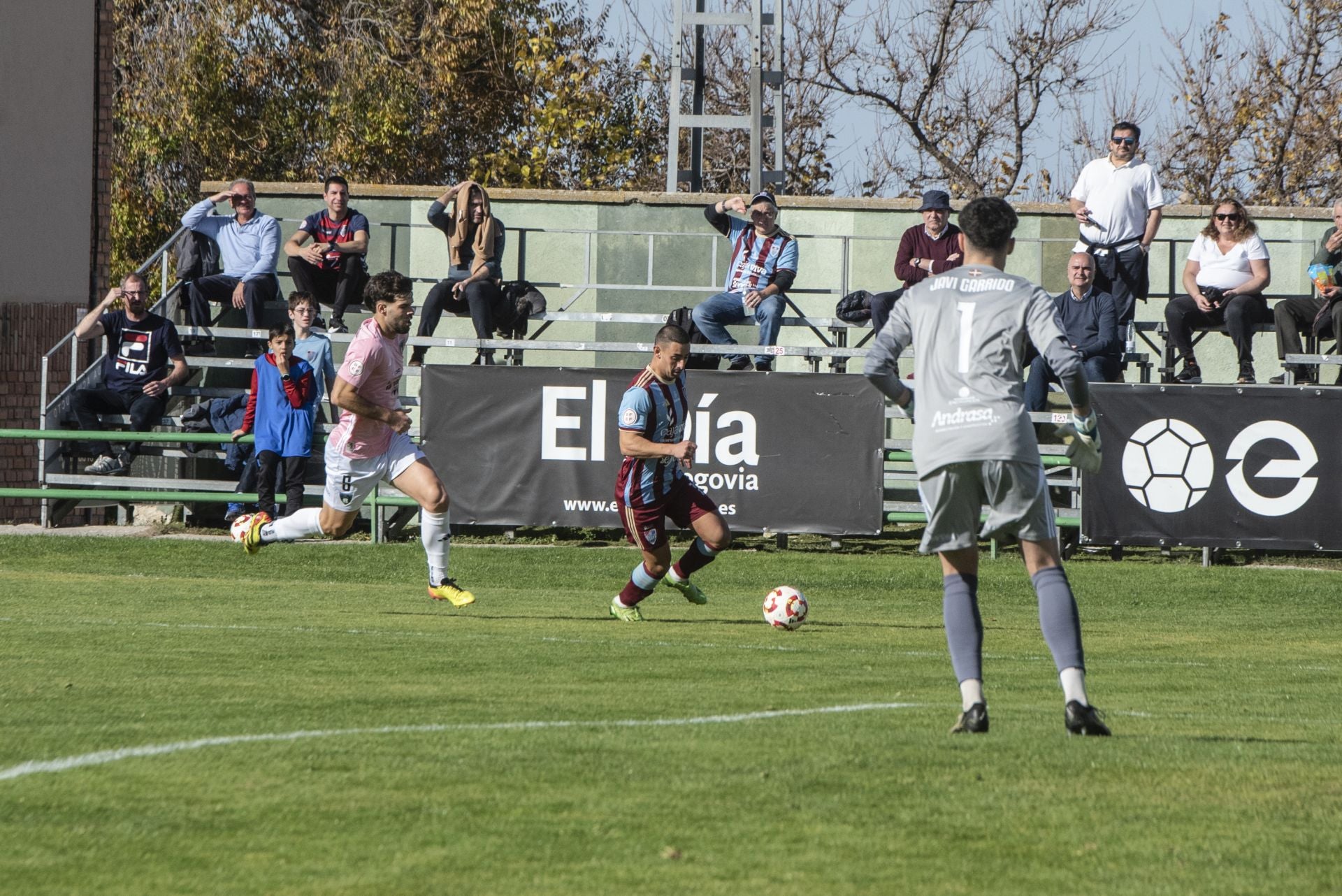 Fotos del partido entre la Segoviana y el Sestao