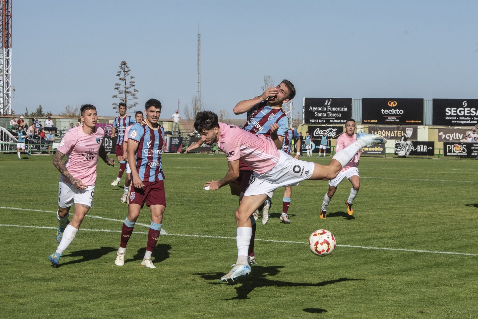 Fotos del partido entre la Segoviana y el Sestao