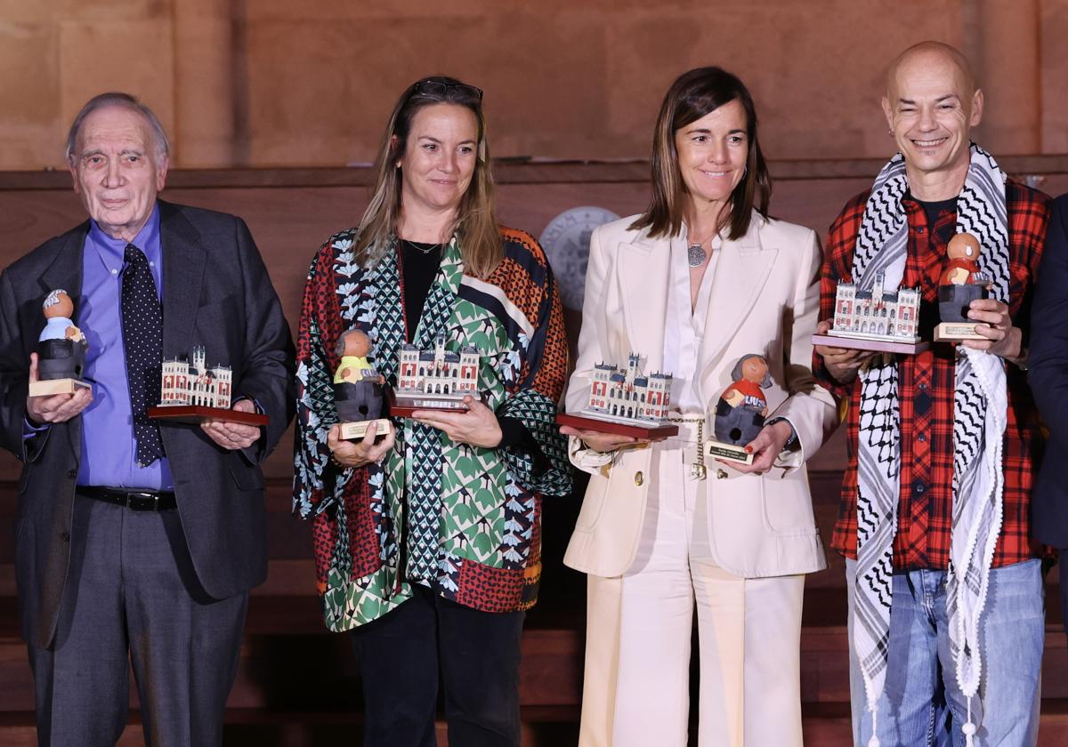 Fernando Méndez-Leite, Odile Rodríguez de la Fuente, Rocío Hervella y Jesus Hernández Cifuentes 'Cifu' reciben el reconocimiento 'Alumni UVa de Honor 2024