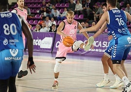 Kovacevic controla un balón en el partido de Copa ante Zamora.