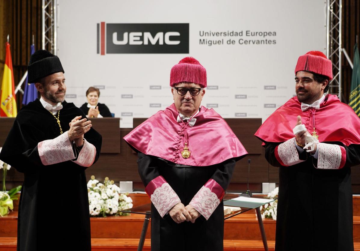 Investidura como Doctor Honoris Causa de la UEMC del investigador Javier Gil Mur.