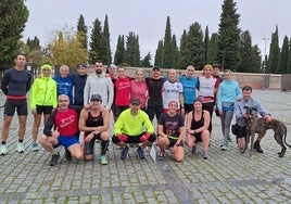 Miembros del Club de Atletismo Castillo de la Mota practicando el recorrido del trail