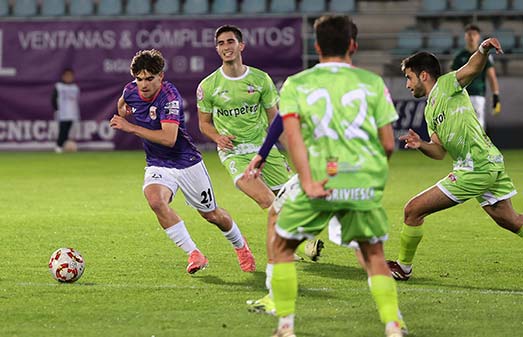 El Palencia CF recupera la senda de la victoria