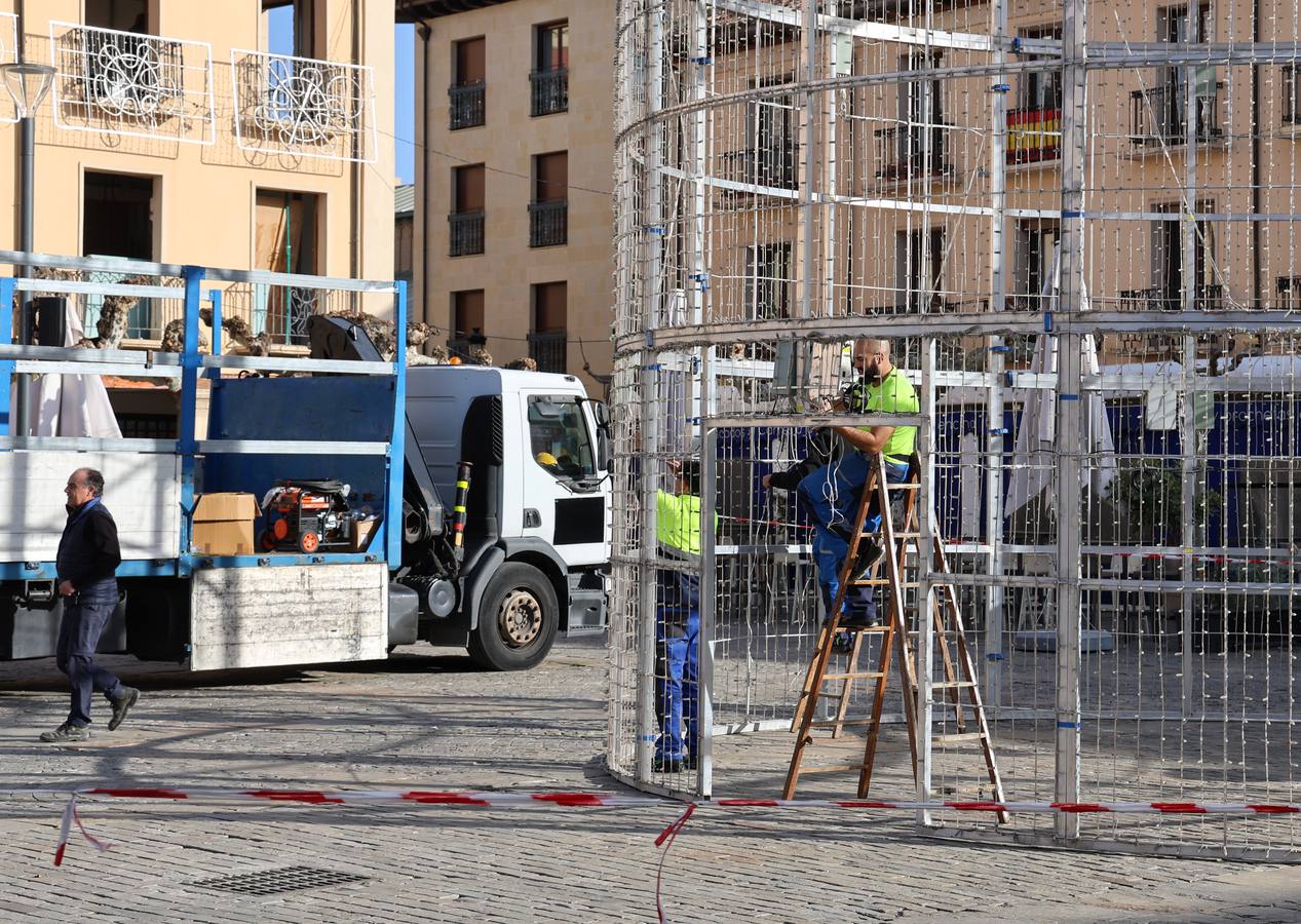 Así se preparan rotondas y rincones de Palencia para la Navidad