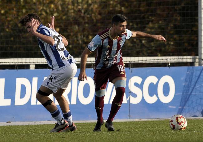 Partido entre la Real Sociedad B y la Gimnástica Segoviana.