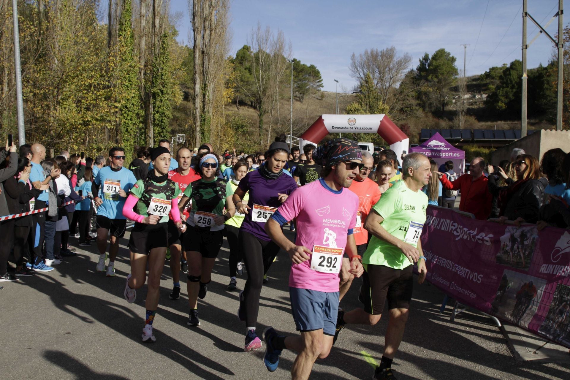 La carrera y marcha solidaria Bahabón, en imágenes