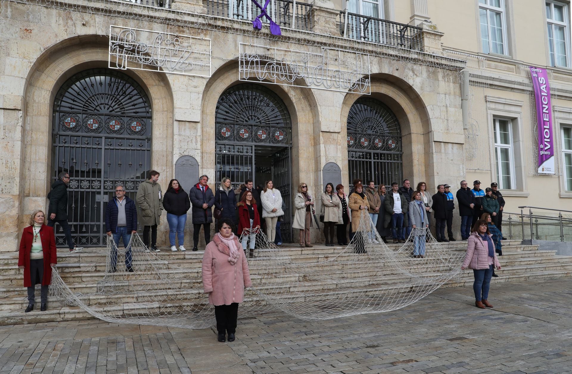 Palencia se tiñe de morado contra la violencia de género