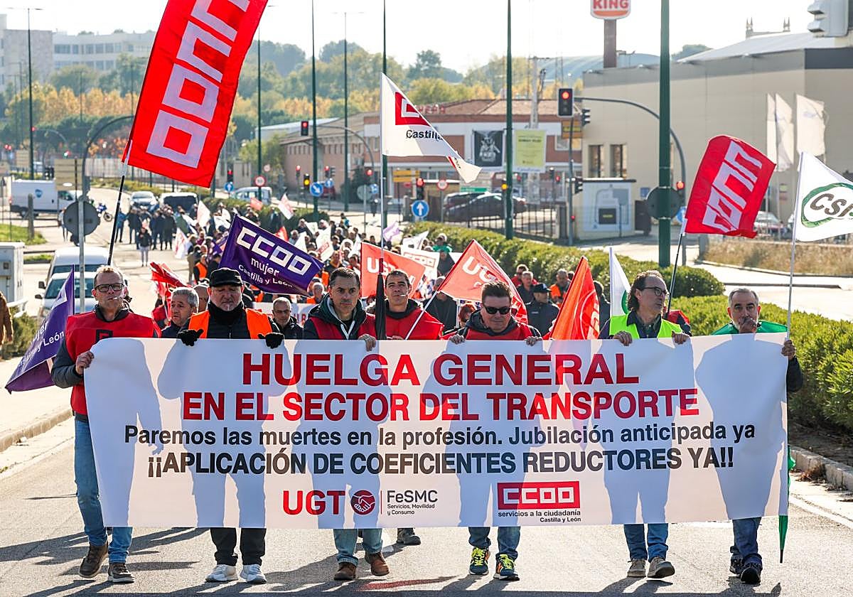 Los trabajadores de Auvasa durante la manifestación del pasado 28 de octubre.